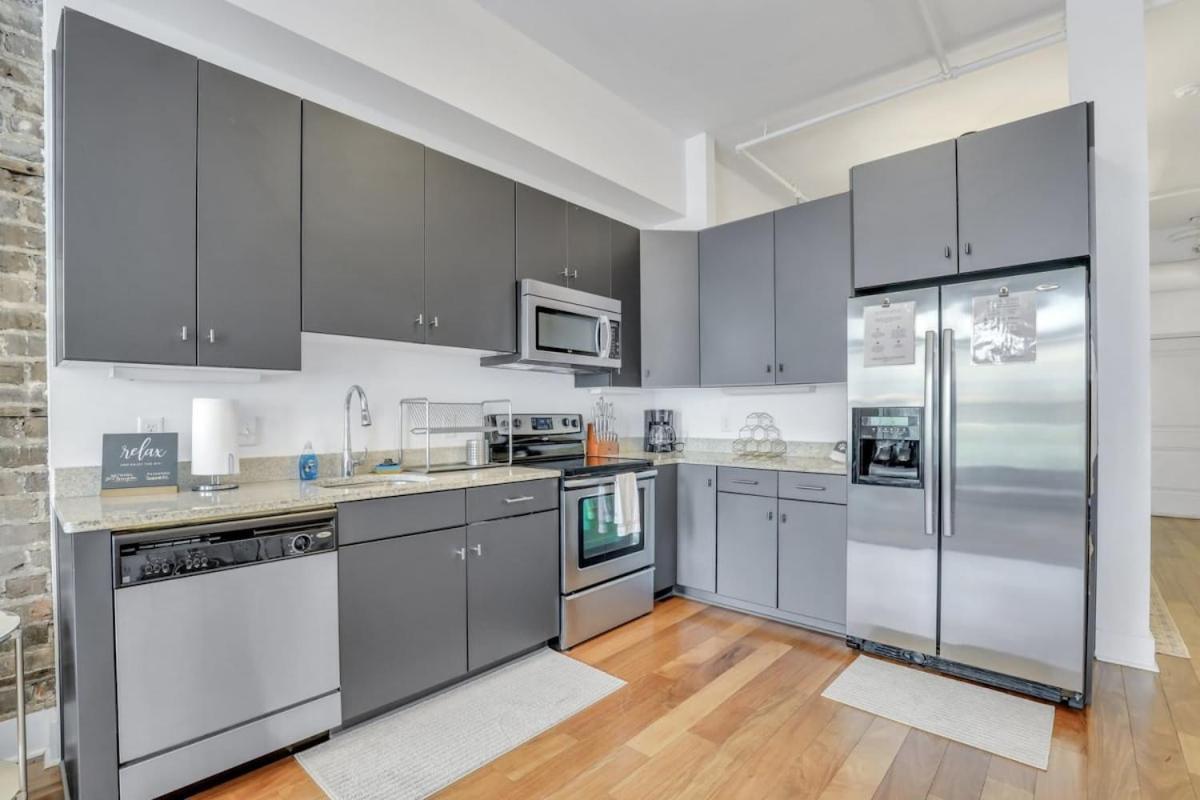 Lush Savannah Loft - Near Plant Riverside District Экстерьер фото