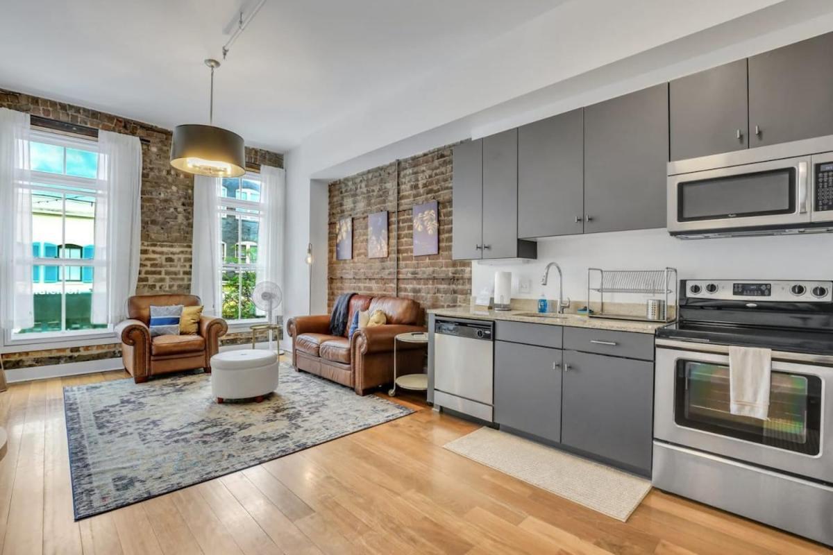 Lush Savannah Loft - Near Plant Riverside District Экстерьер фото