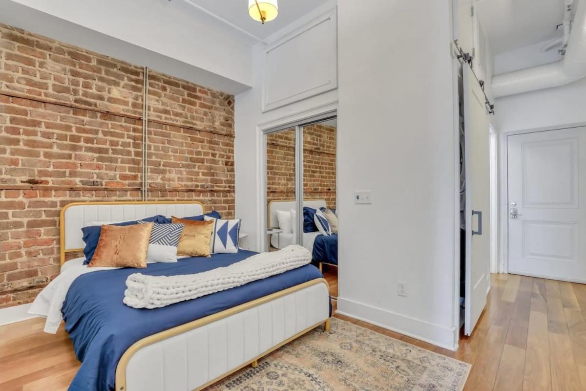Lush Savannah Loft - Near Plant Riverside District Экстерьер фото