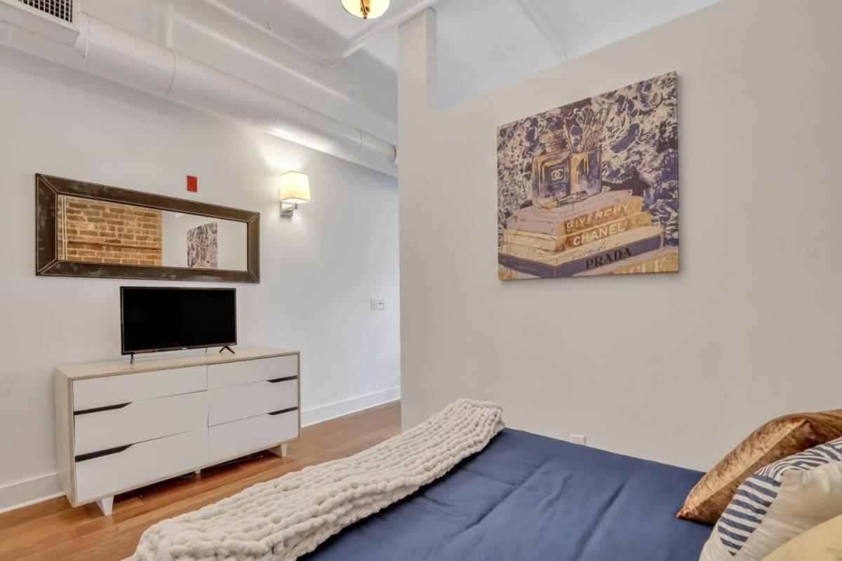Lush Savannah Loft - Near Plant Riverside District Экстерьер фото