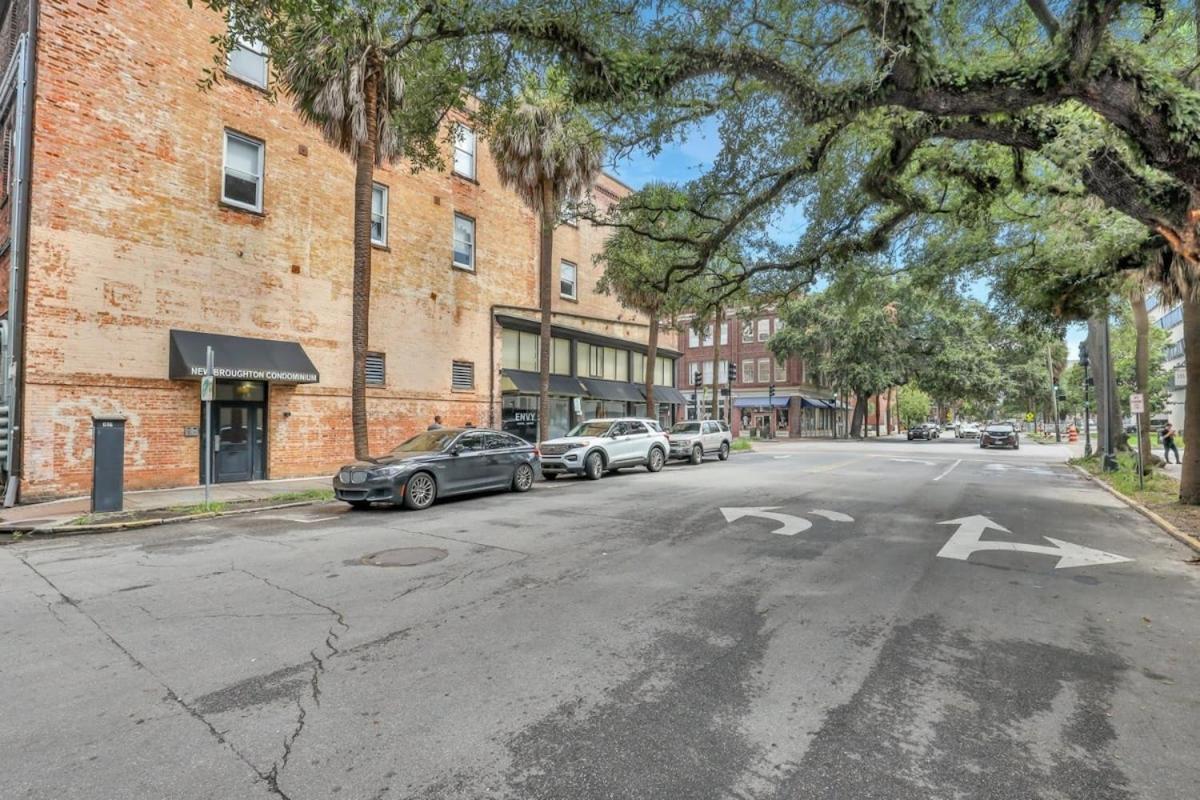 Lush Savannah Loft - Near Plant Riverside District Экстерьер фото