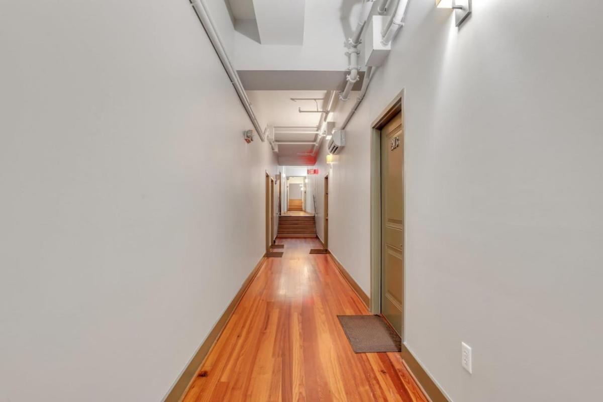 Lush Savannah Loft - Near Plant Riverside District Экстерьер фото