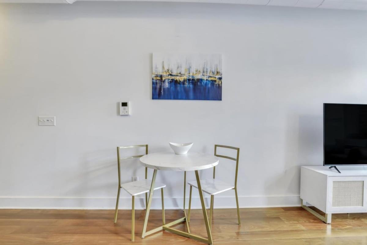 Lush Savannah Loft - Near Plant Riverside District Экстерьер фото
